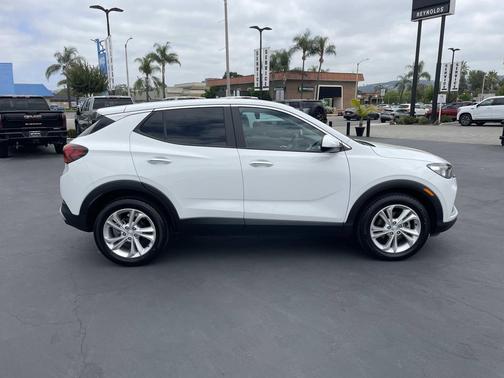 Summit White 2021 Buick Encore GX Preferred
