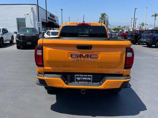 2025 GMC Canyon AT4
