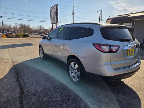 Silver Ice Metallic 2014 Chevrolet Traverse LTZ