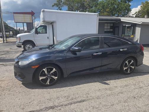 2017 Honda Civic Touring