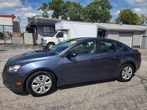 2013 Chevrolet Cruze LS