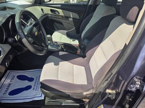 2013 Chevrolet Cruze LS