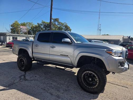 2017 Toyota Tacoma TRD Sport