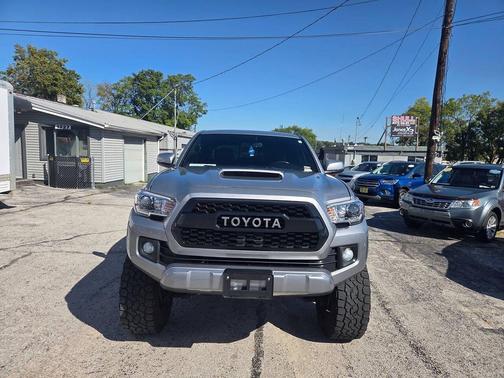 2017 Toyota Tacoma TRD Sport