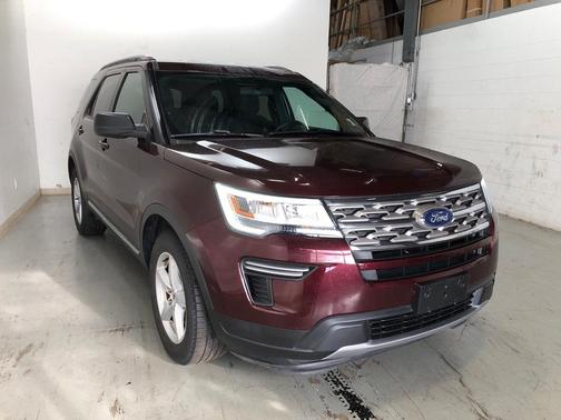 Photo 4 of 47 of 2018 Ford Explorer XLT