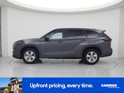 Gray 2025 Toyota Highlander LE