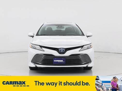 2019 Toyota Camry Hybrid XLE