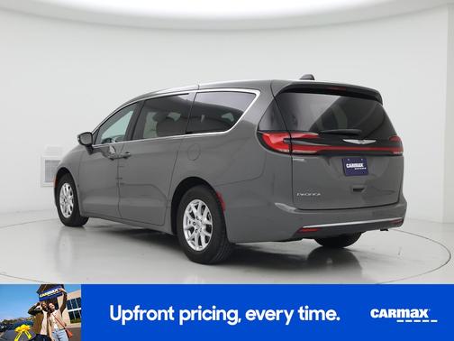 2023 Chrysler Pacifica Touring