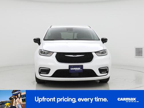 White 2024 Chrysler Pacifica Touring L