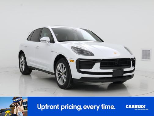2023 Porsche Macan Base (PDK)