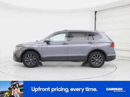Gray 2023 Volkswagen Tiguan SE