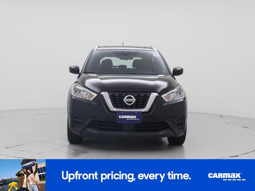 Black 2020 Nissan Kicks SV