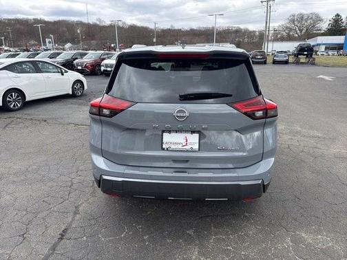 2025 Nissan Rogue SL