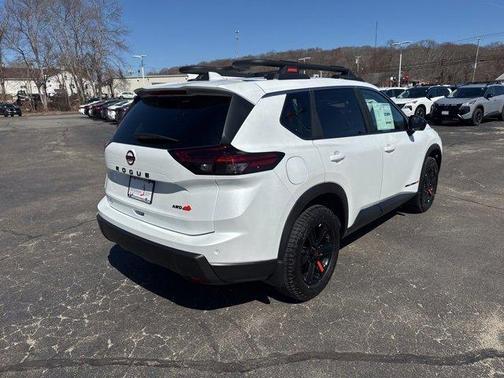 2025 Nissan Rogue Rock Creek