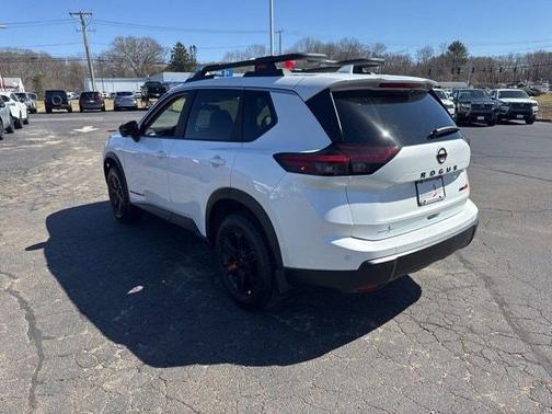 2025 Nissan Rogue Rock Creek
