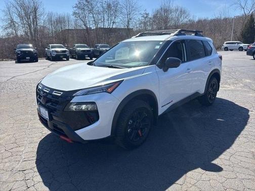 2025 Nissan Rogue Rock Creek