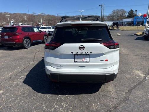 2025 Nissan Rogue Rock Creek