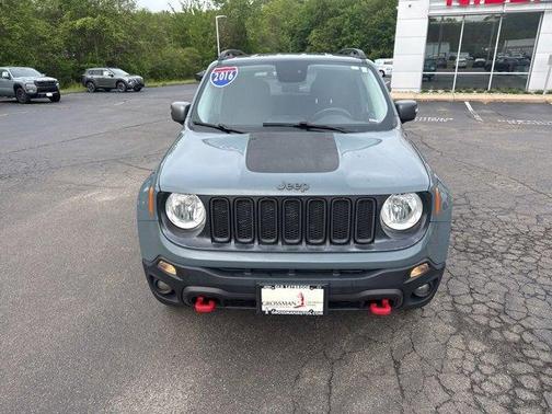 2016 Jeep Renegade Trailhawk