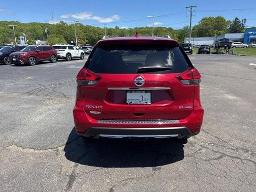 2017 Nissan Rogue SL
