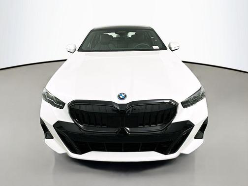 2026 BMW 550e xDrive