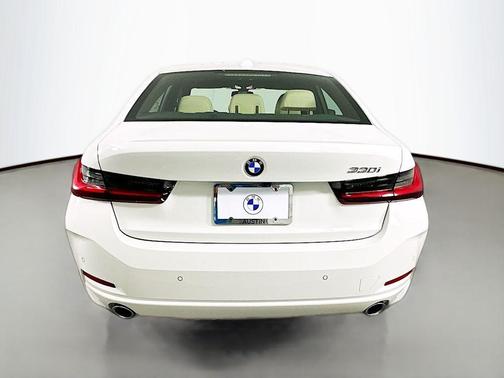 2025 BMW 330 330i Sedan