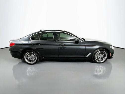 2020 BMW 530 530i