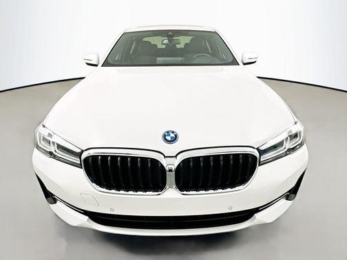 2022 BMW 530e Base