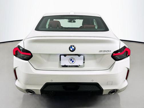2026 BMW 230 230i