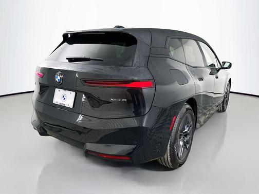 2026 BMW iX xDrive45
