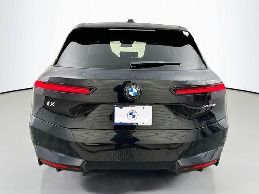 2026 BMW iX xDrive45