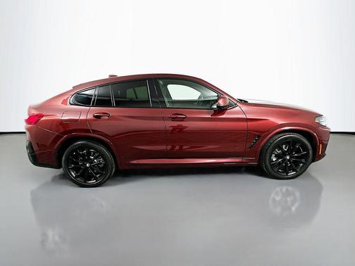 2023 BMW X4 xDrive30i