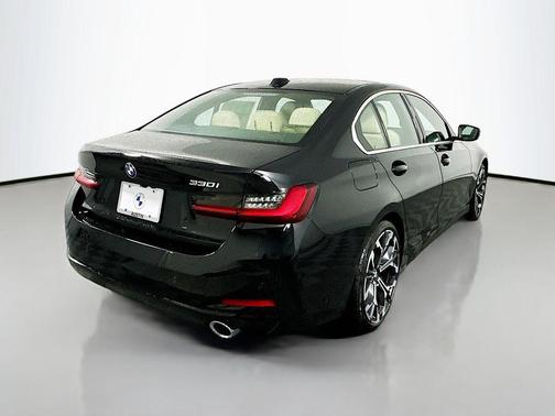 2025 BMW 330 330i Sedan
