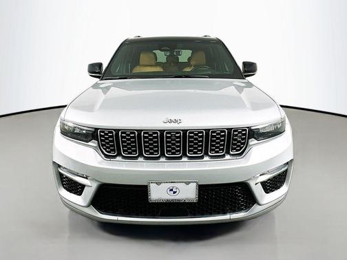 2023 Jeep Grand Cherokee Summit