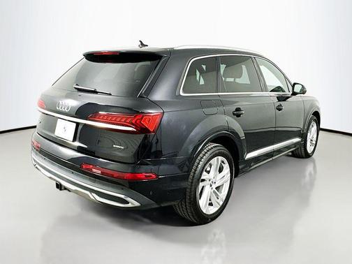 2020 Audi Q7 55 Premium Plus