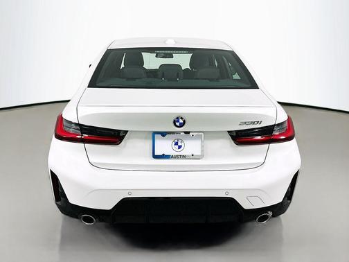 2026 BMW 330 i