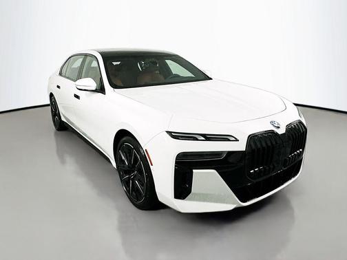 2025 BMW 750e i xDrive