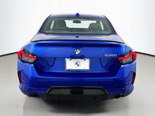 2025 BMW 230 i
