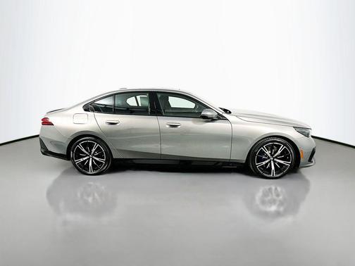 2026 BMW 530 i xDrive