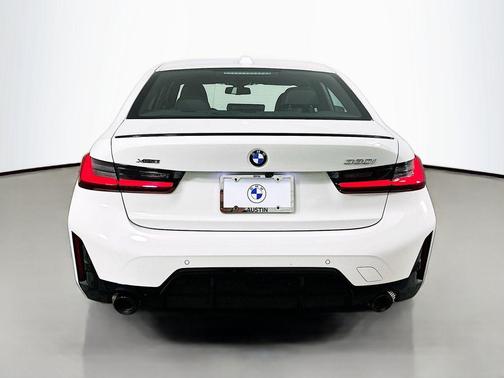 2026 BMW 330 xDrive NA