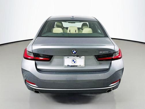 2025 BMW 330 330i Sedan
