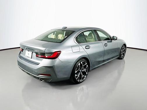 2025 BMW 330 330i Sedan