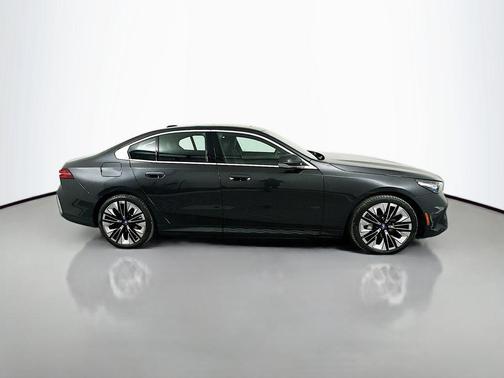 2024 BMW i5 eDrive40