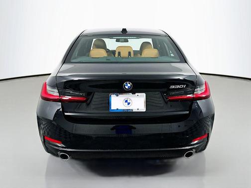 2025 BMW 330 330i Sedan