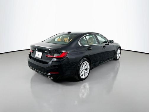 2025 BMW 330 330i Sedan