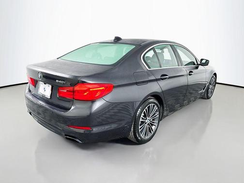 2019 BMW 540 540i
