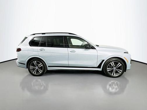 2026 BMW X7 M60i