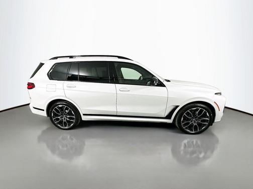 2026 BMW X7 M60i