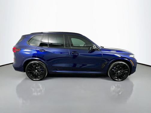 2025 BMW X5 M60i