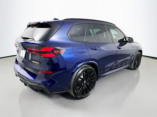 2025 BMW X5 M60i
