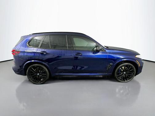 2025 BMW X5 M60i